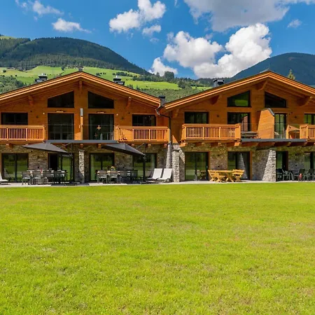 Tauernlodge Eben D4 Chalet *