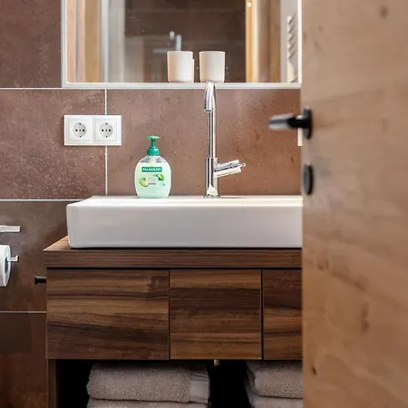 Chalet Tauernlodge Eben D4 *