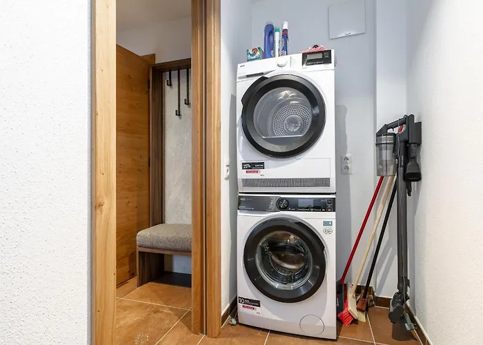 Chalet Tauernlodge Eben D4 *